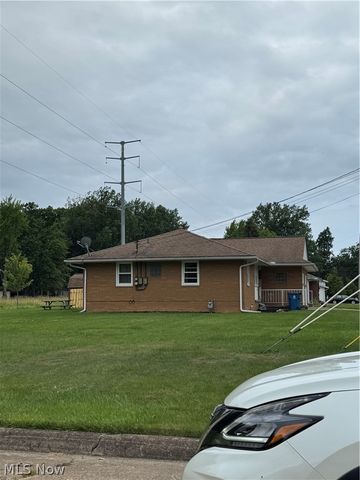 605 W 36th Street, Lorain, OH 44052