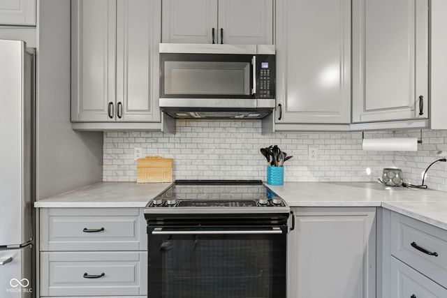 12174 Split Granite Drive, Fishers, IN 46037