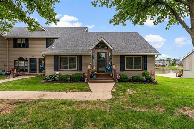149 Stonebridge Lane, Smithville, MO 64089