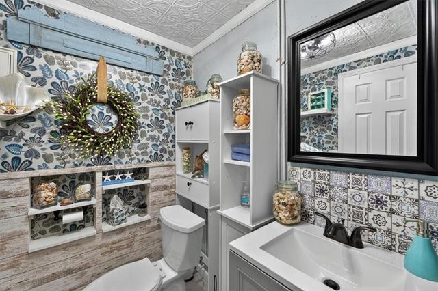 149 Stonebridge Lane, Smithville, MO 64089