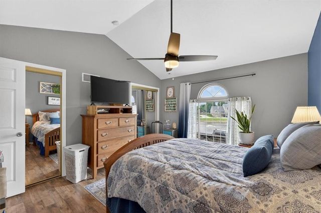 149 Stonebridge Lane, Smithville, MO 64089
