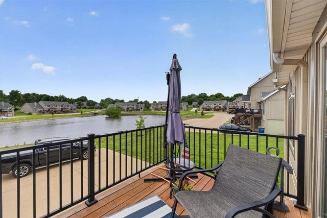 149 Stonebridge Lane, Smithville, MO 64089