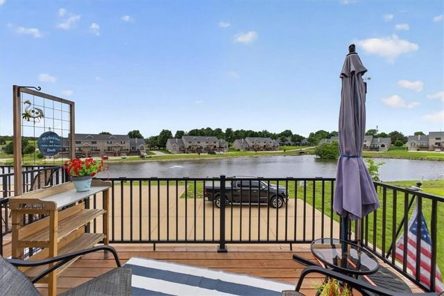 149 Stonebridge Lane, Smithville, MO 64089