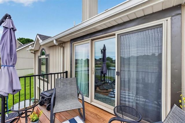 149 Stonebridge Lane, Smithville, MO 64089