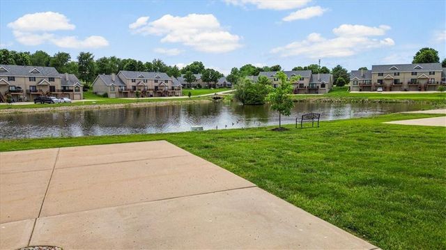 149 Stonebridge Lane, Smithville, MO 64089