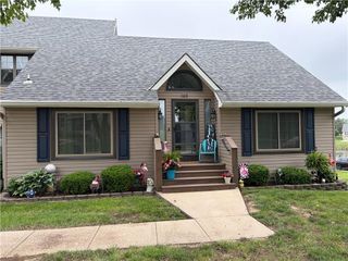 149 Stonebridge Lane, Smithville, MO 64089