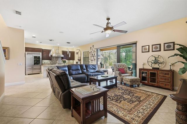 707 DOGWOOD RUN, Bradenton, FL 34212