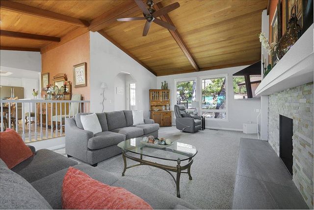 12600 Jayhawk Ct, Penn Valley, CA 95946