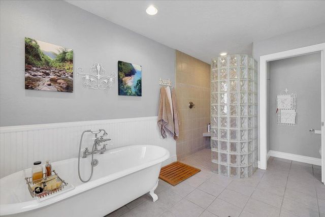 12600 Jayhawk Ct, Penn Valley, CA 95946