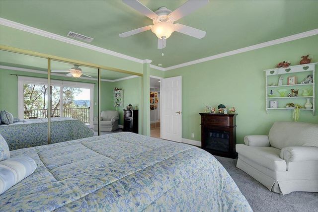 12600 Jayhawk Ct, Penn Valley, CA 95946