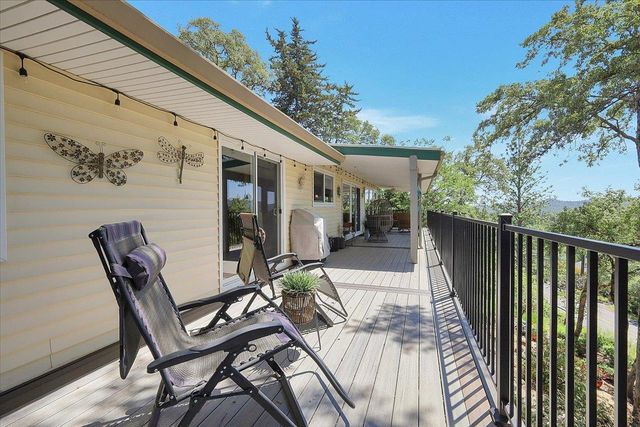 12600 Jayhawk Ct, Penn Valley, CA 95946