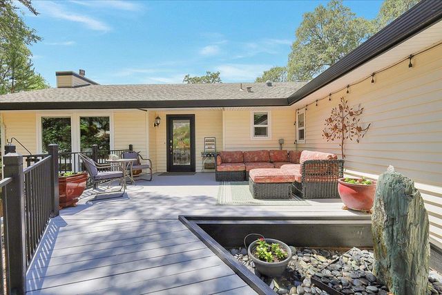 12600 Jayhawk Ct, Penn Valley, CA 95946