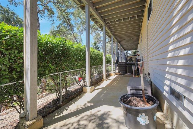 12600 Jayhawk Ct, Penn Valley, CA 95946