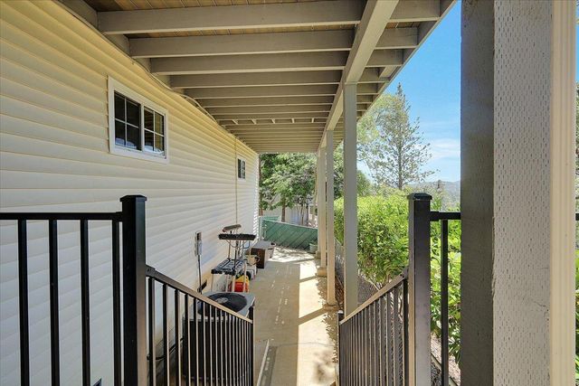 12600 Jayhawk Ct, Penn Valley, CA 95946