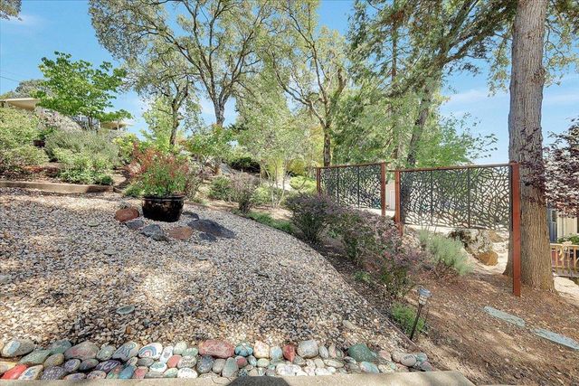 12600 Jayhawk Ct, Penn Valley, CA 95946