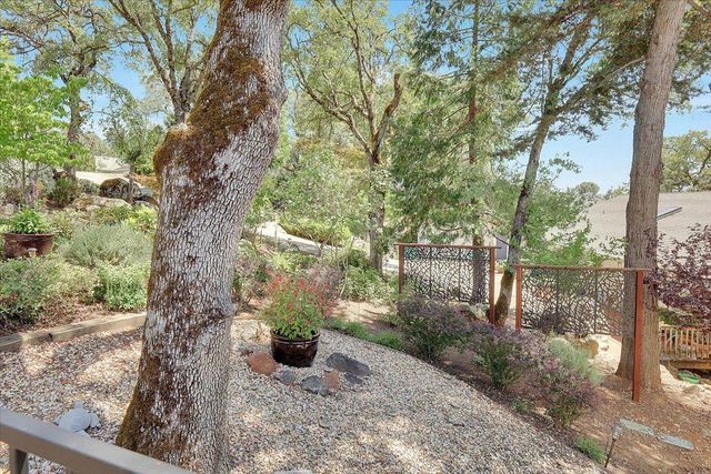 12600 Jayhawk Ct, Penn Valley, CA 95946