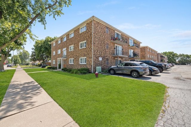 5834 W 77th Street 104, Burbank, IL 60459