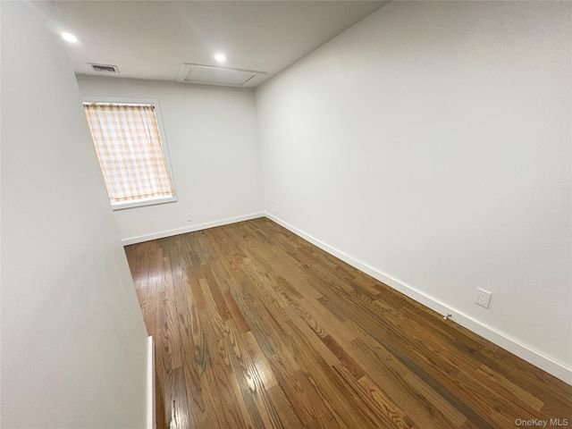 46 Maxwell Avenue, Oyster Bay, NY 11771