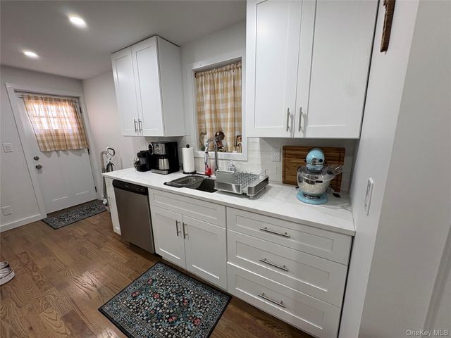 46 Maxwell Avenue, Oyster Bay, NY 11771