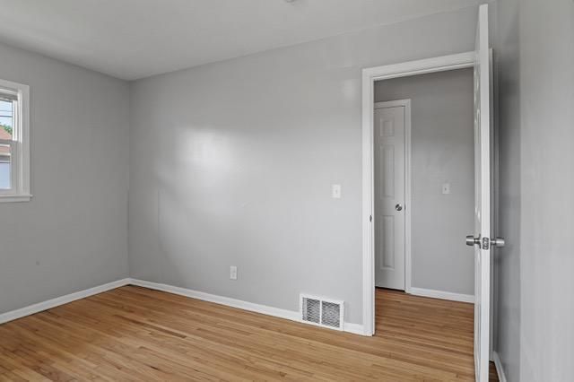 2105 Russell Avenue N, Minneapolis, MN 55411