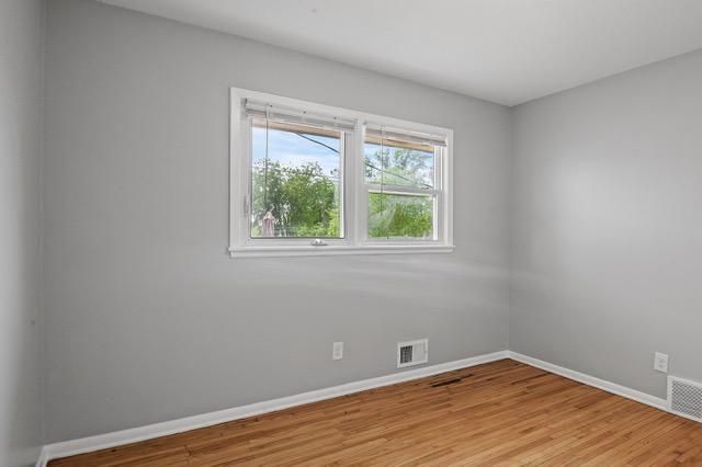 2105 Russell Avenue N, Minneapolis, MN 55411