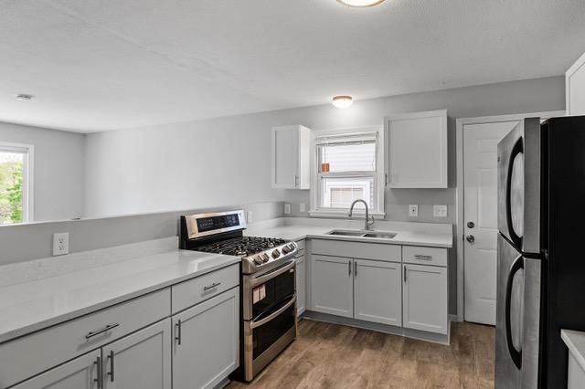 2105 Russell Avenue N, Minneapolis, MN 55411