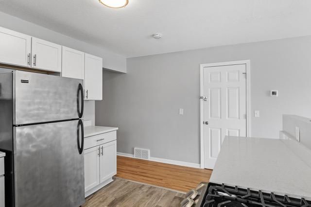 2105 Russell Avenue N, Minneapolis, MN 55411