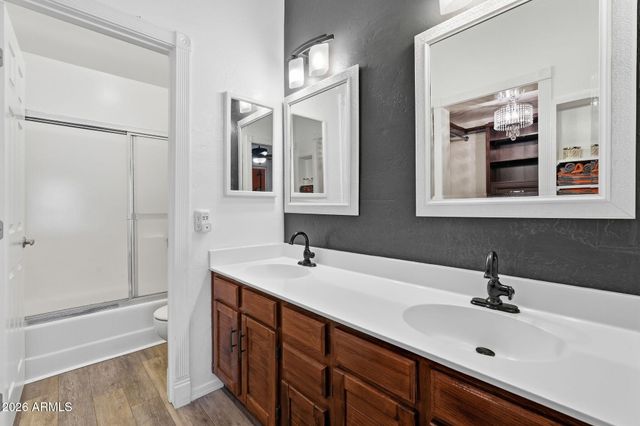 31 W Hancock Avenue, Gilbert, AZ 85233