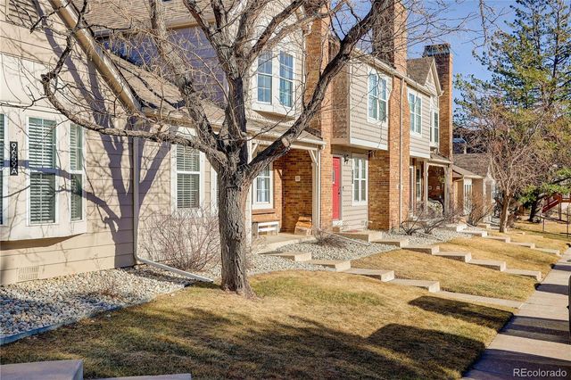 9659 W Chatfield Avenue B, Littleton, CO 80128