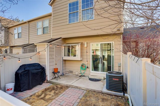 9659 W Chatfield Avenue B, Littleton, CO 80128