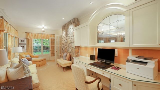 825 Lawrence Ave, Westfield Town, NJ 07090