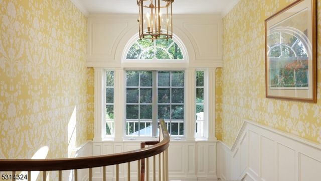 825 Lawrence Ave, Westfield Town, NJ 07090