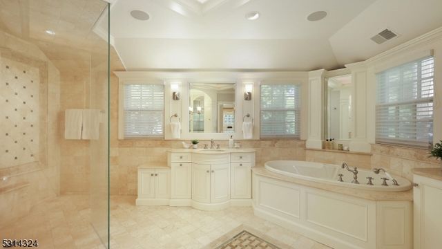 825 Lawrence Ave, Westfield Town, NJ 07090