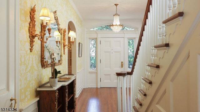 825 Lawrence Ave, Westfield Town, NJ 07090