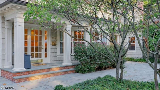 825 Lawrence Ave, Westfield Town, NJ 07090