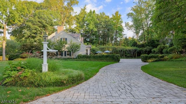 825 Lawrence Ave, Westfield Town, NJ 07090