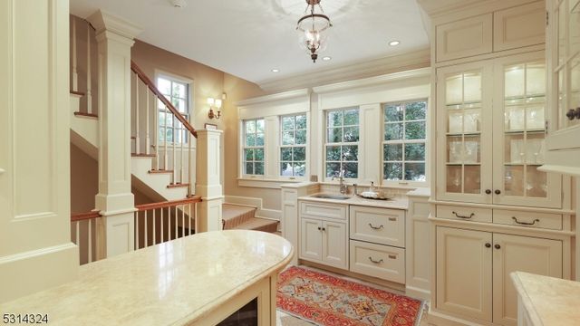 825 Lawrence Ave, Westfield Town, NJ 07090