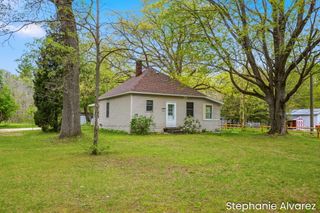 1560 E McMillan Road, Dalton Twp, MI 49445