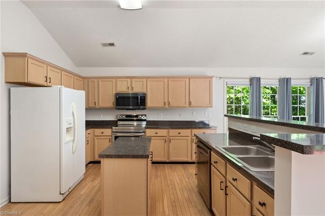 6408 IvyStone Drive, Jamestown, NC 27282