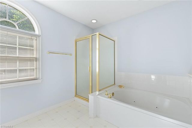 6408 IvyStone Drive, Jamestown, NC 27282