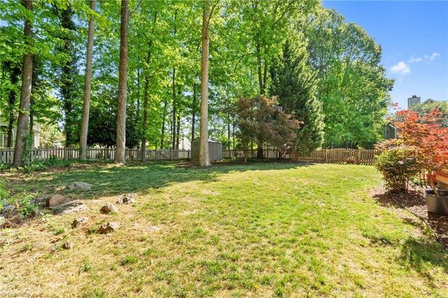 6408 IvyStone Drive, Jamestown, NC 27282