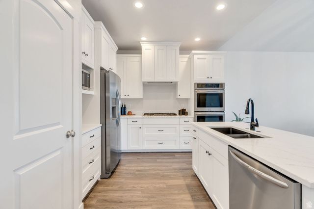 1523 E SEGO LILY CT, Layton, UT 84040