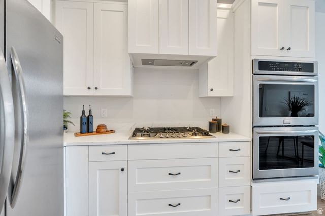 1523 E SEGO LILY CT, Layton, UT 84040