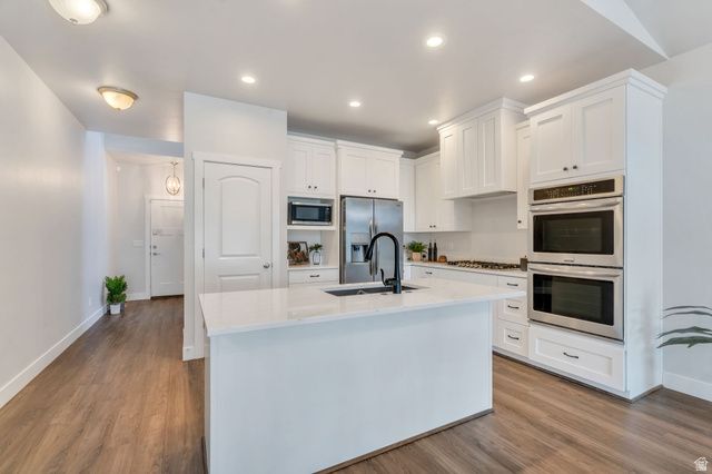 1523 E SEGO LILY CT, Layton, UT 84040