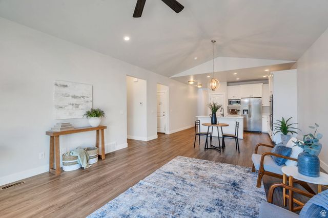 1523 E SEGO LILY CT, Layton, UT 84040