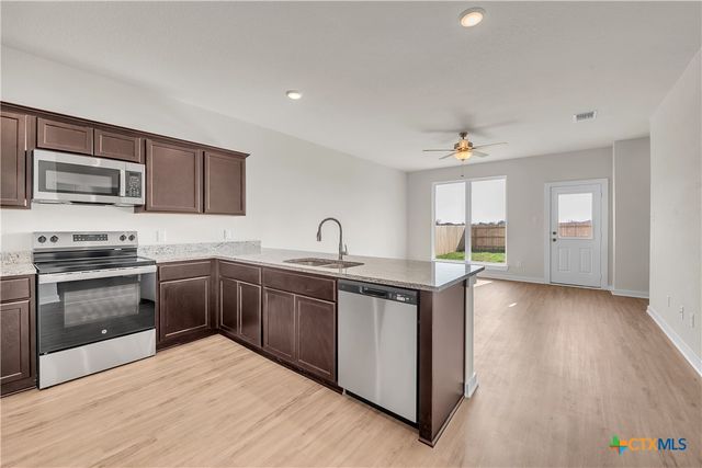 1045 Shelby Drive, Belton, TX 76513