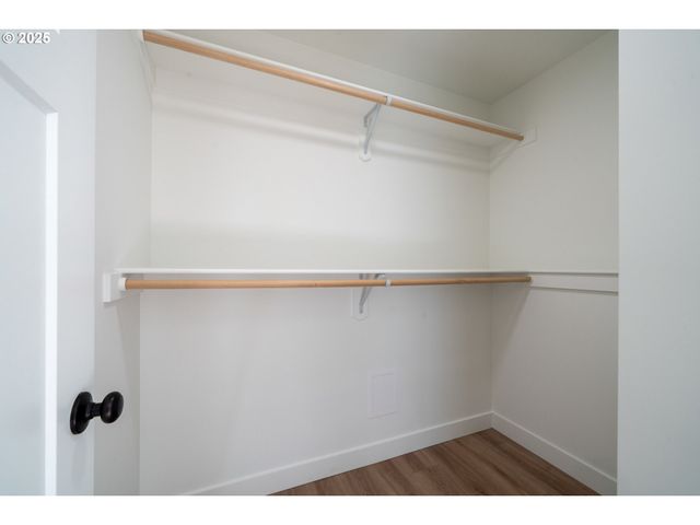 110 CRESCENT St, Tillamook, OR 97141