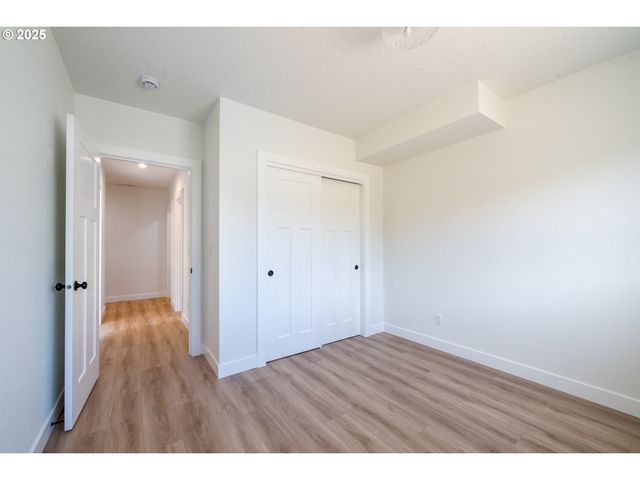 110 CRESCENT St, Tillamook, OR 97141