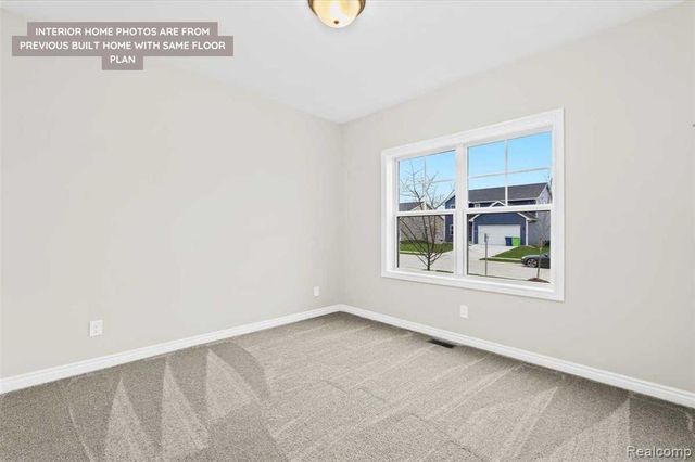 441 Jubilee Drive, Whitmore Lake, MI 48189