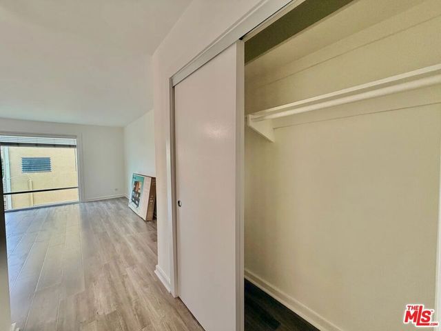 5805 W 8th Street 110, Los Angeles, CA 90036